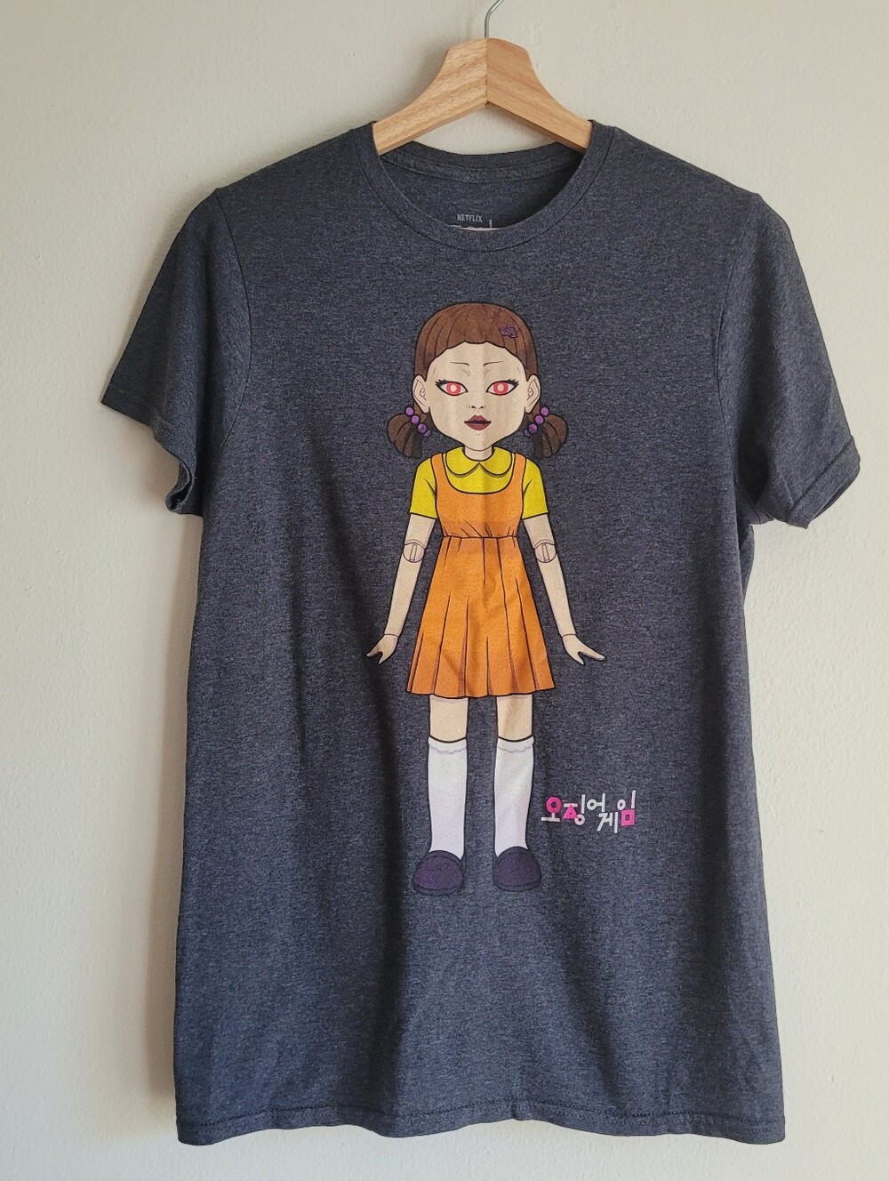 Netflix Squid Game Robot Girl Print Grey S 34/36 Women's Shirt